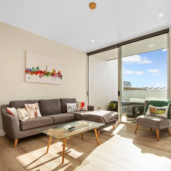 Light Filled Multi-Storey Townhouse + Carpark