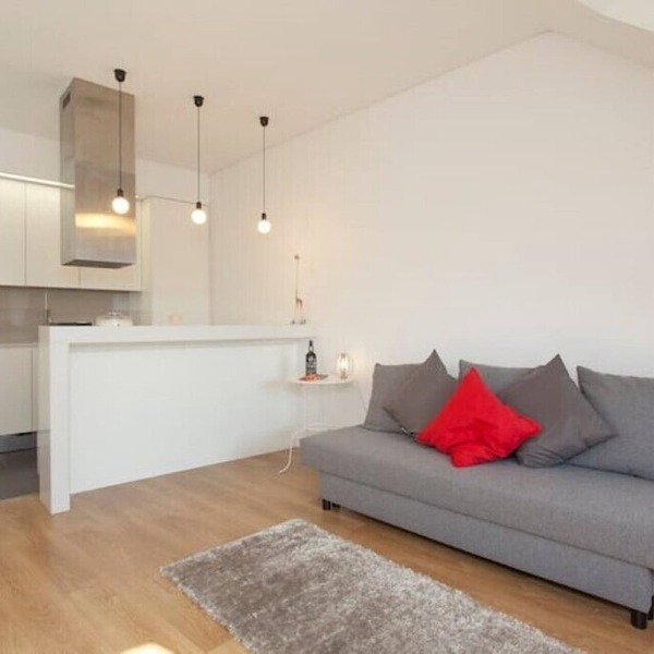 Lisbon Windmill Apartments (White) Elegant and bright duplex apartment