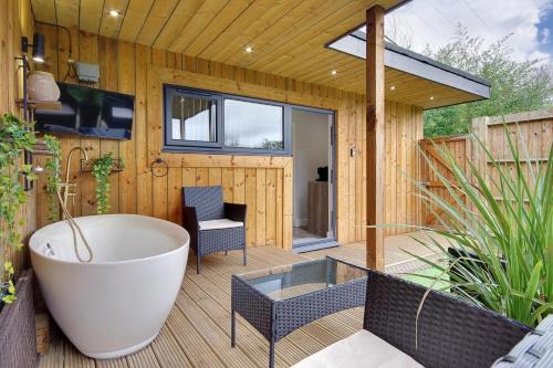 Little Paddock Lodges