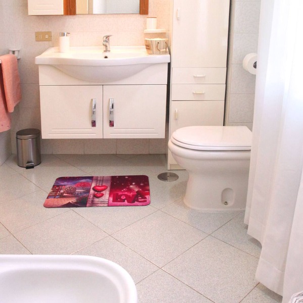 Located in Ercolano, 700 m from the ruins of Ercolano family apartment