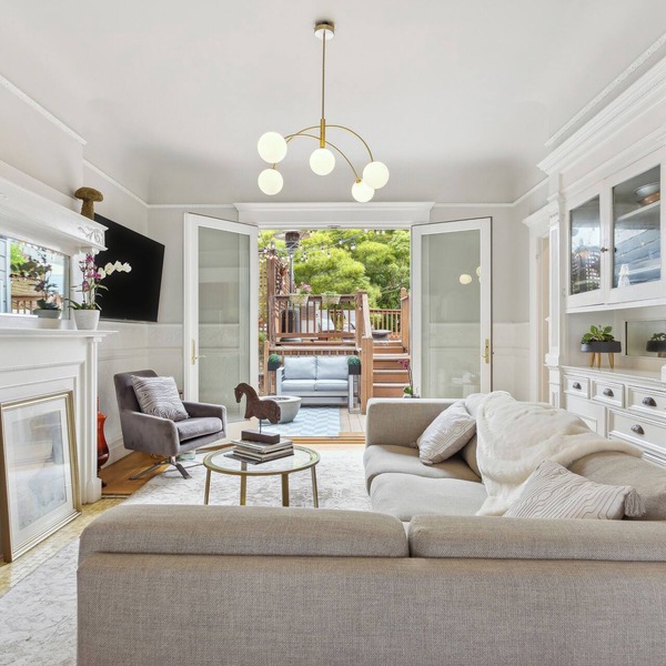 Location, Location! Large 3BR, 3BA SFH 1 block from GGP!