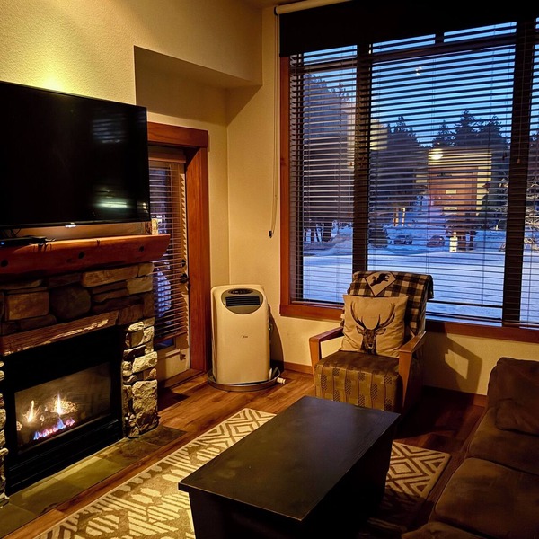 Location! Prime Heart of Village- Walk to Gondola