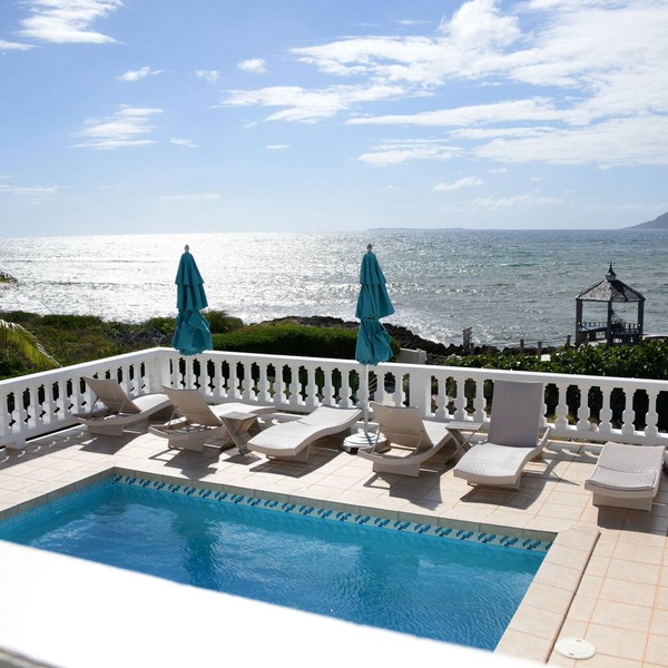 Lockrum Point Villa: Seaside Villa 3 Bed/3 Bath/Pool
