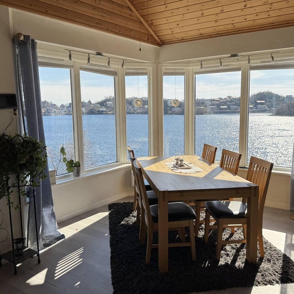Lofoten Villa by the sea
