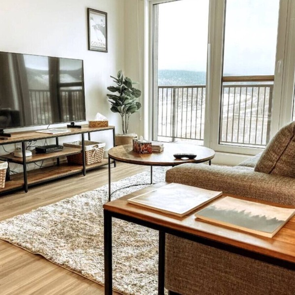 Lofty Lookout - Downtown Condo
