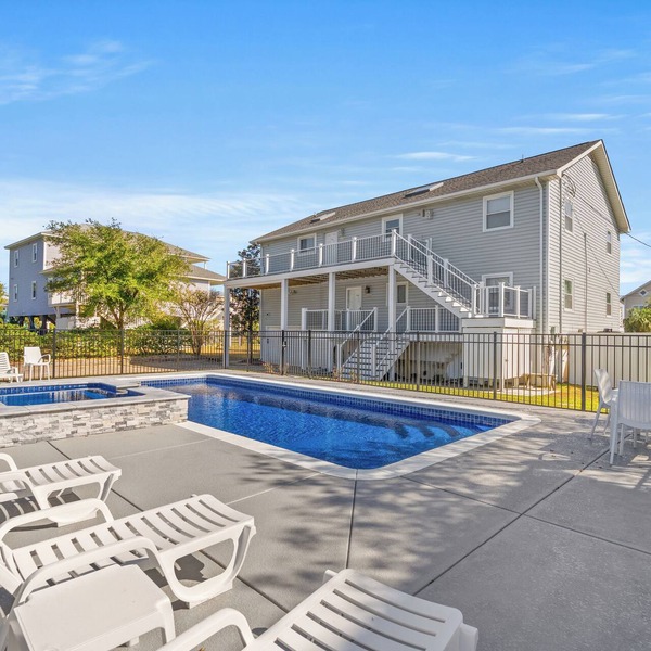 Long Bay Duplex Upper Unit by the Beach