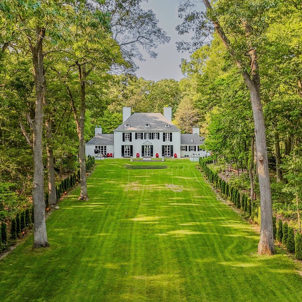 Long Island’s most unique stay! Beautiful home on The Gold Coast.