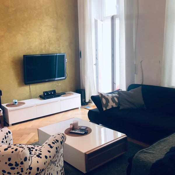 Longterm rent - Beautiful quiet condo at Savignyplatz with 2 Bed/2 Bath, lift