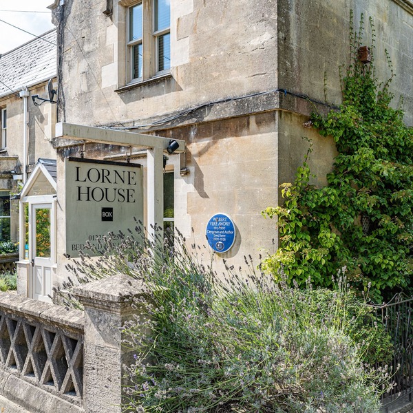 Lorne House