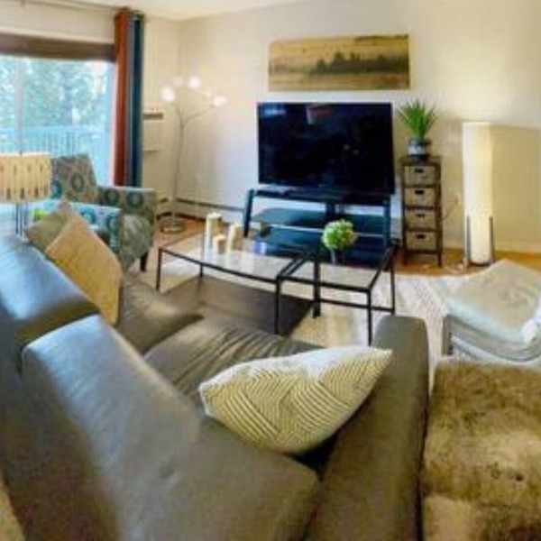 Lovely 2Bdr 2Bath Condo Apt with Free Parking