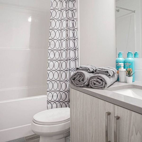 Lovely 2Bed in Sage Hill by Shops, Eats & Drinks