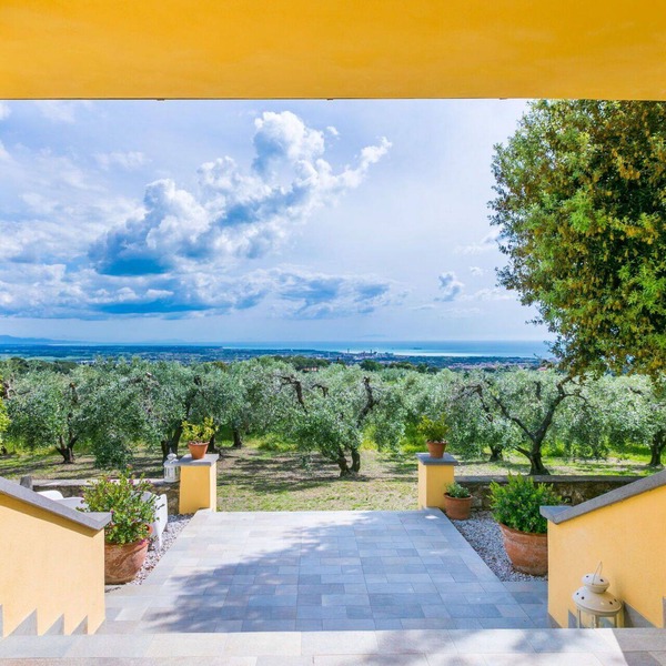 Lovely apartment for 4 people with WIFI, TV, terrace, pets allowed and panoramic view