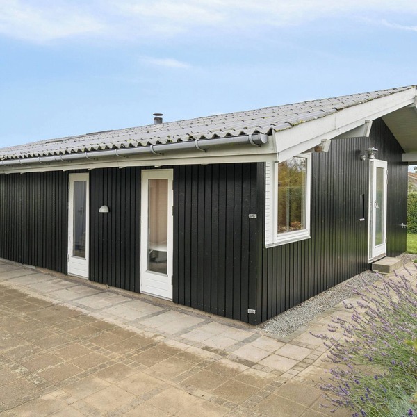 Lovely bright cottage near Karrebæksminde