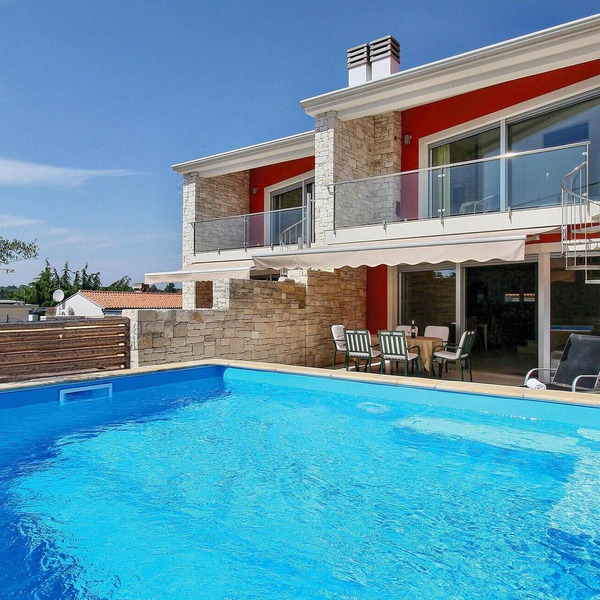 Lovely home in Sv.Ivan