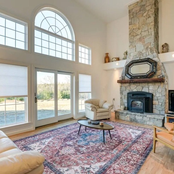 Lovely, Spacious & Private Home on MDI Sleeps 12 comfy Air conditioned