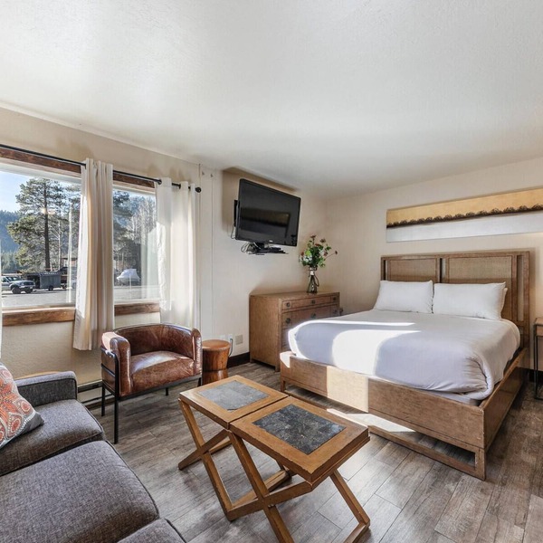 Lovely Studio w/Kitchen #122 at Donner Lake Village