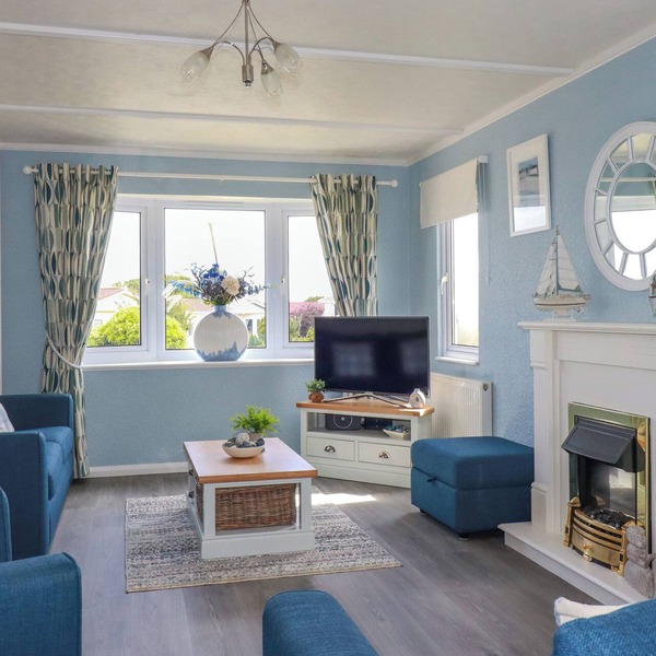 Lowen Lodge