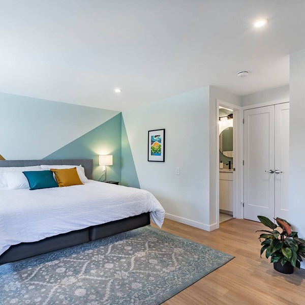 Lower Mission Private Suite