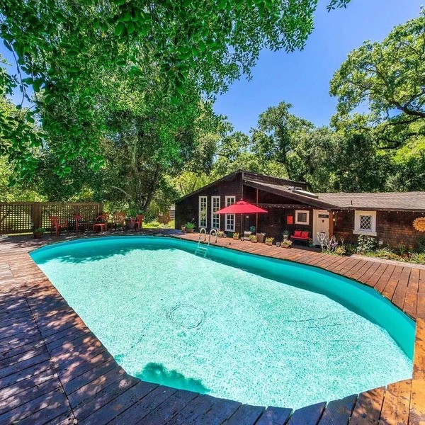 Lrg Wine Country Estate on creek w Pool/Spa sleeps 8