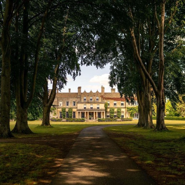 Lucknam Park, Emblems Collection