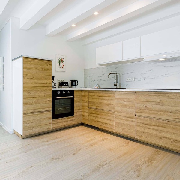 Lütt Oskar | Modern. Generous. Directly by the sea.