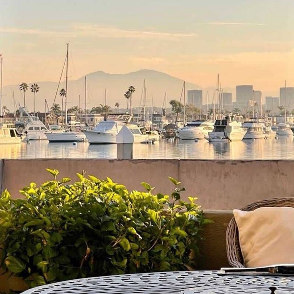LUX Beachfront Casa de Balboa 231 w/AC - Best View