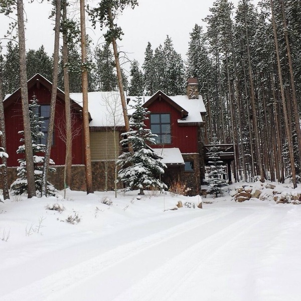 Lux Home, 4 BR W/4 ensuite Bathrooms, 3 Fireplaces, Golf and Hiking, Hot Tub, .