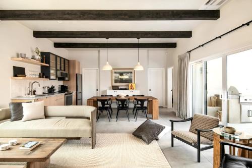 Luxe Boulder Hideaway Mins to JTNP 2 Acres