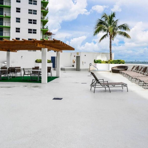 Luxe Condo 1BR Ocean Views