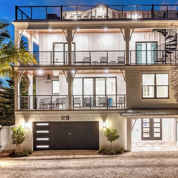 Luxe Lagoon | Located in SK Village! Private Pool & Spa, Rooftop, Pet Friendly 🏝️☀️🐶