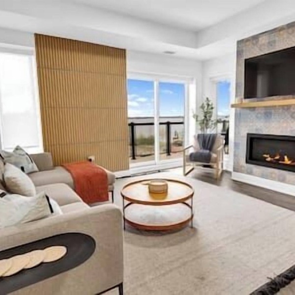 LUXE Lakeside Suite-Pool Table/Pickle Ball/Tennis