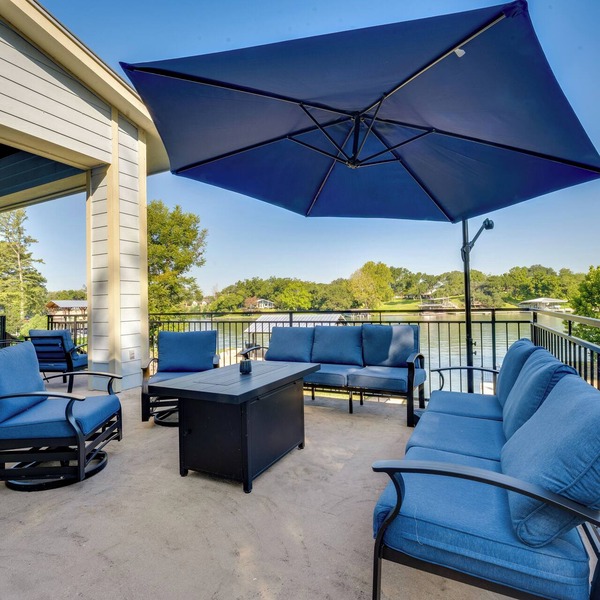 Luxe Waterfront Home w/Boat Slip in New Braunfels