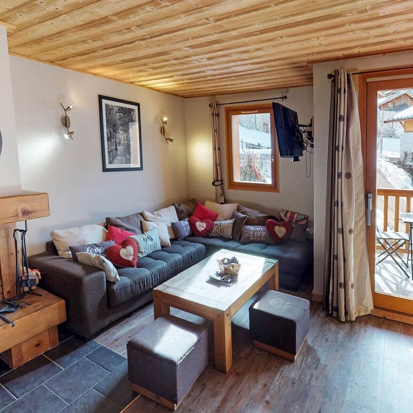 Luxurious 8-Bed Chalet with Sauna and Mountain Views in Quiet Village Setting