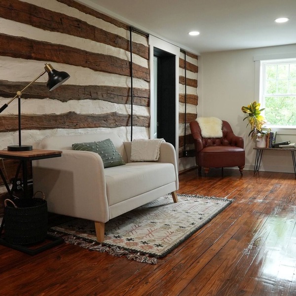 Luxurious 3-Bedroom Home Surrounded by Natural Beauty, Close to Top Attractions