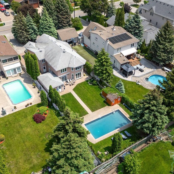 Luxurious 6BR Poolside Paradise with Huge Heated Pool & Backyard