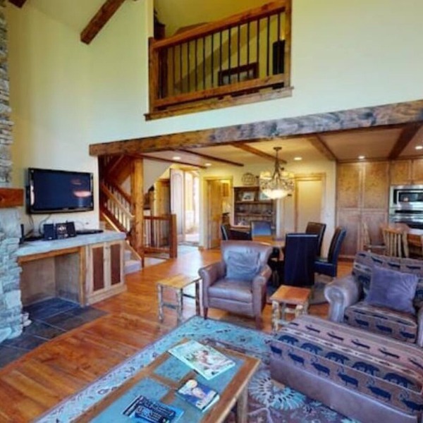 Luxurious Black Eagle Chalet