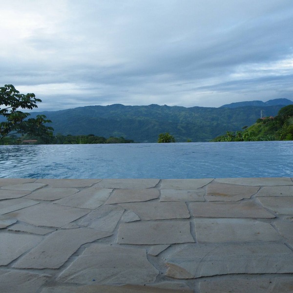 Luxurious Castle, Infinity Pool And Jaw Dropping Views!