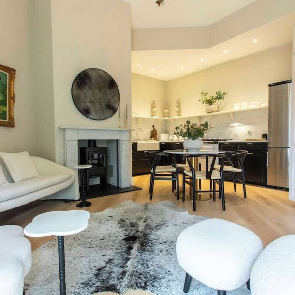 Luxurious Cottage with Walled Garden in Bathford