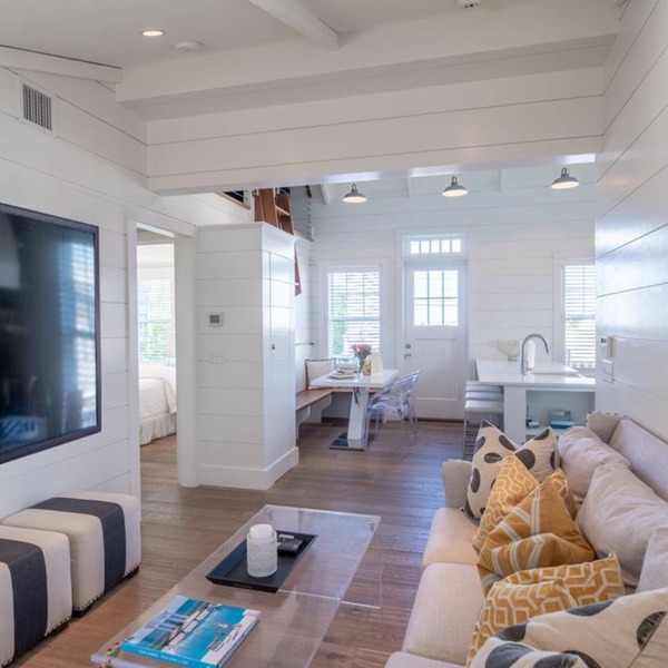 Luxurious Harbor View "Lizzie" Cottage! Walk & bike to everything!
