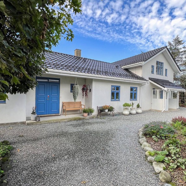 Luxurious home in Kleppe with WiFi