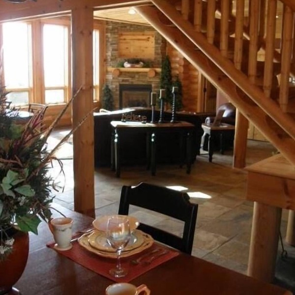 Luxurious Log Home with Mille Lacs Lake Sunrise Views