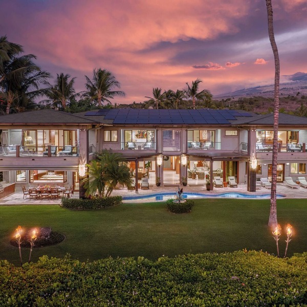 Luxurious Oceanfront Sandy Beach Estate on Makena Beach-6BR/6.5BA 8,030 Sq Ft