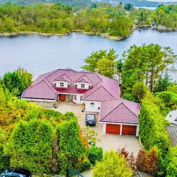 Luxurious Oceanfront Villa w/private shore line, boat&kayaks, 15min from Bergen!