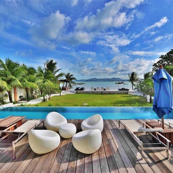 Luxurious Seafront 2 brm Penthouse with Spectacular views/unique design