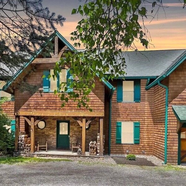 LUXURIOUS & SERENE SKI-IN/SKI-OUT "Winterfell" LODGE