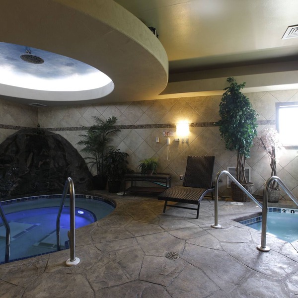 Luxurious Stay Spa Retreat - Hot Tub+Cold Tubs, Steam Suite, Spa Services
