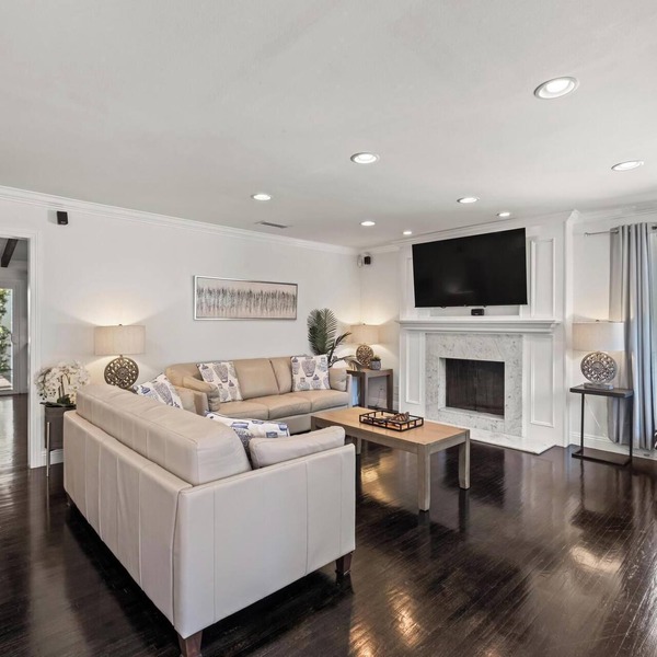 Luxurious 6BR Retreat in Palos Verdes - Main House and a Premier Back House