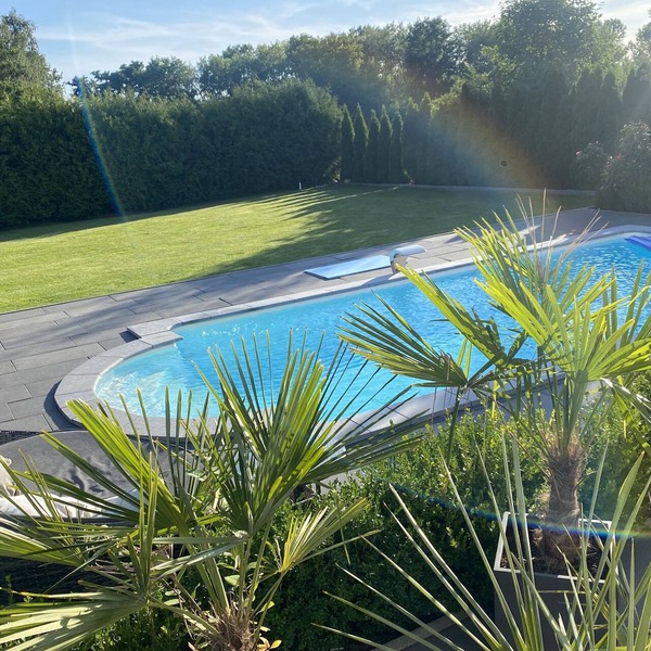 Luxurious vacation home/heated pool, barbecue area, Berlin City