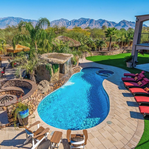 Luxurious Villa Paradiso, Luxurious Villa-6,600 SF, 3.3 Acres, Theater-2 Primary Suites