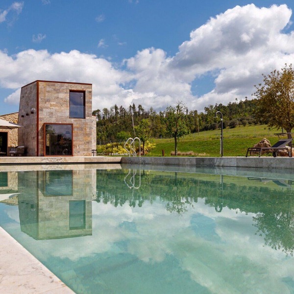 Luxurious Villa with heated infinity pool